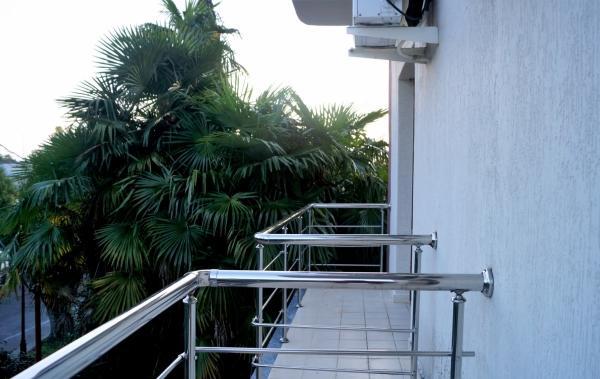 Hotel Amrita Soechoemi Buitenkant foto